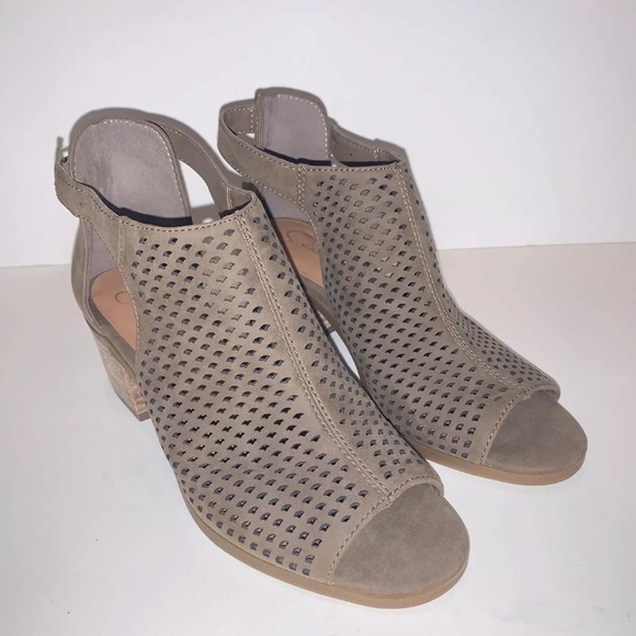 Jessica Simpson Shoes - Jessica Simpson Barri Sandals- New